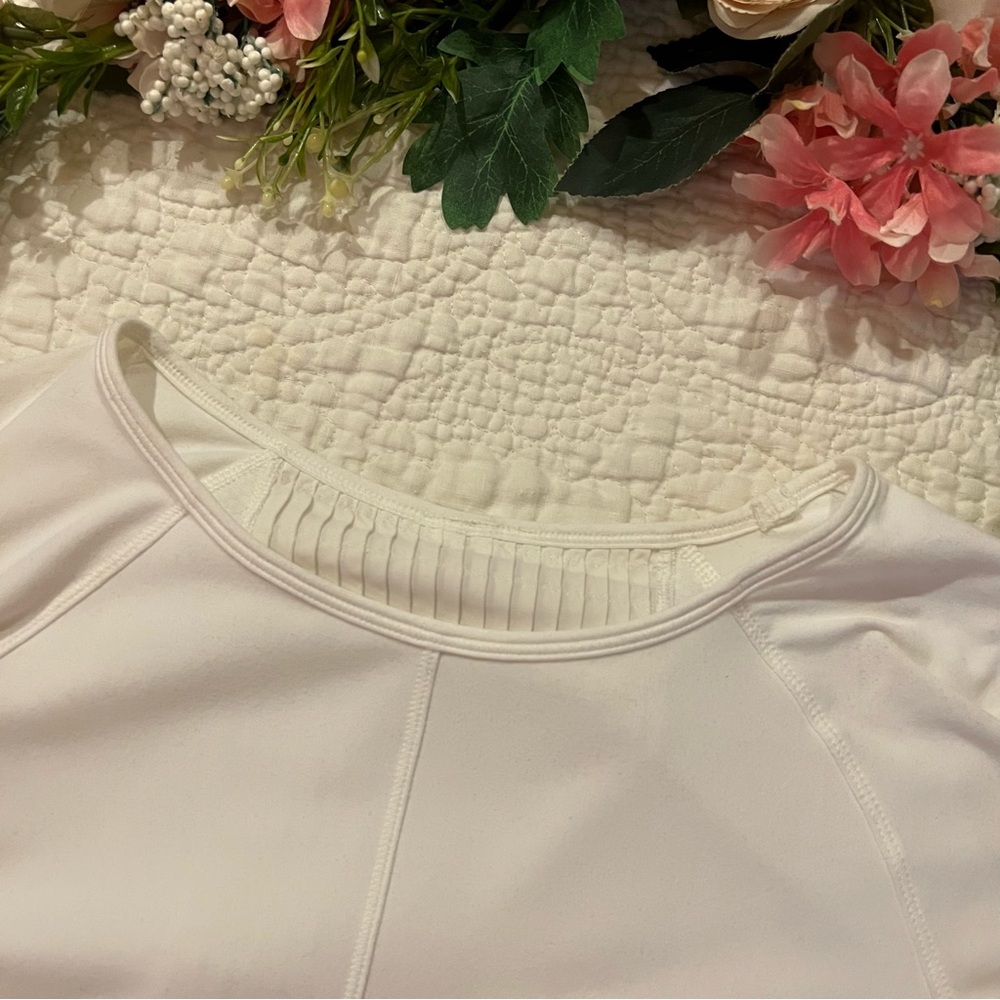 RARE! Lululemon Making Moves Long Sleeve! - Picture 8 of 12